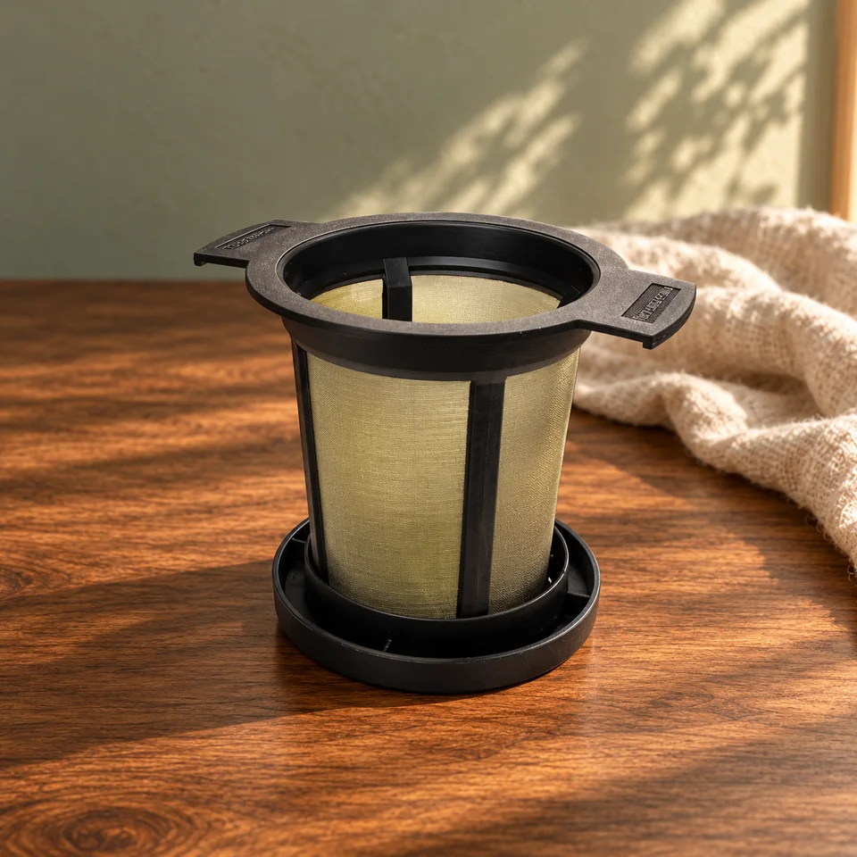 Panier d’infusion Brewing Basket M de TEAXPRESS, mise en situation dans un rituel du thé